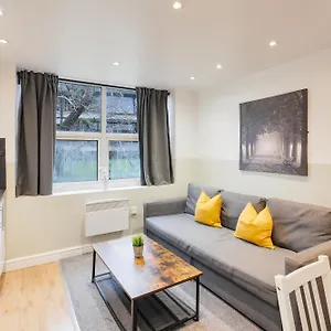 5-person-modern-apartment-nr-city-centre.cardiffhotelswales.com/
